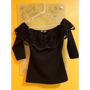 Off-the-Shoulder Flowered Top!